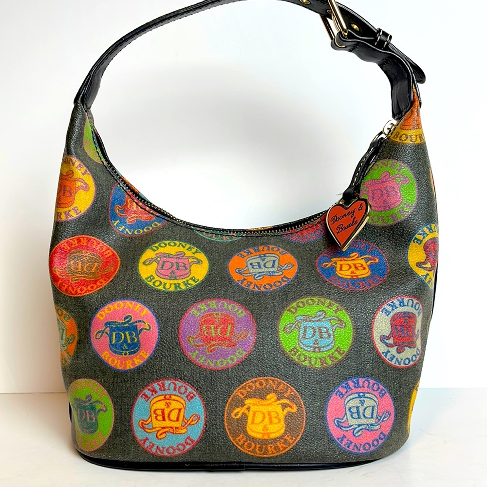 VTG Dooney & Bourke 90’s Y2K Medallion Bucket purse
